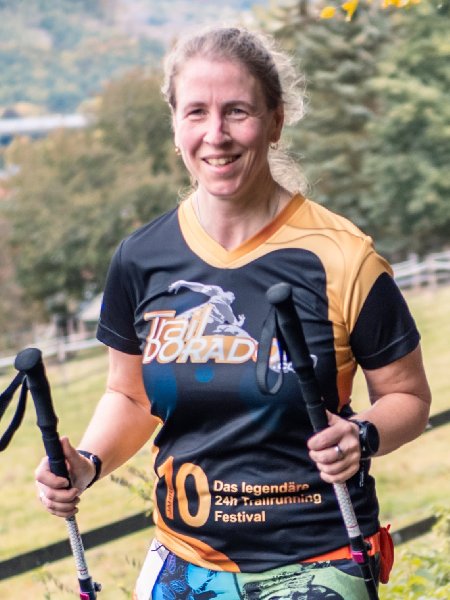 Kirsten  Savelsberg 